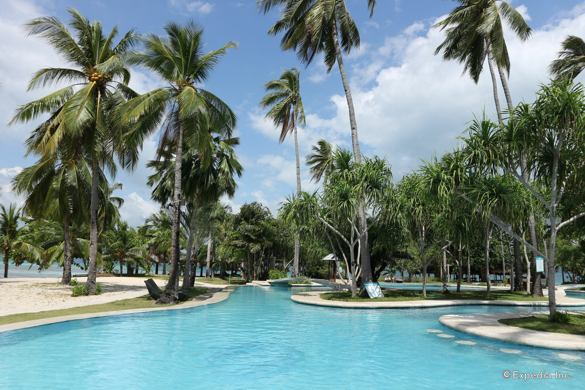 Dos Palmas Island Resort & Spa プエルト・プリンセサ エクステリア 写真